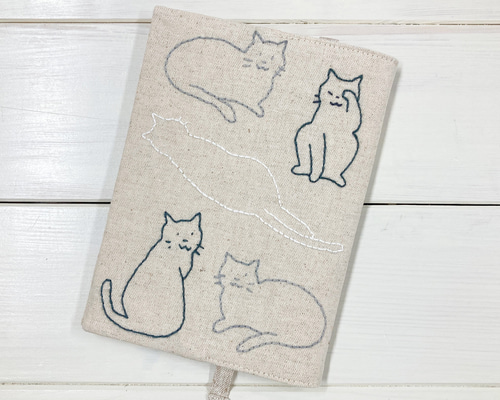 送料無料》ブックカバー【モノトーン猫】 刺し子・綿麻