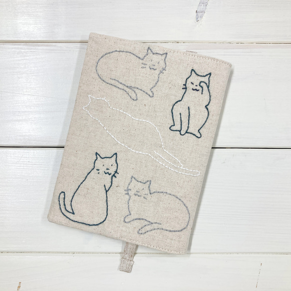 送料無料》ブックカバー【モノトーン猫】 刺し子・綿麻
