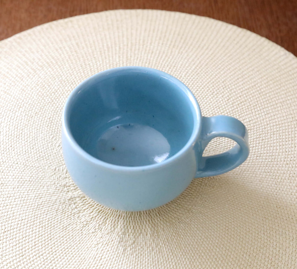 こっくり水色釉薬のマグカップ ＊ １ 2枚目の画像