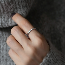 極簡霧面鉑金 PT950 戒指 2mm | 手工婚戒對戒 | 可訂製亮面 第1張的照片