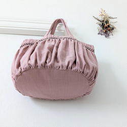 【A4ファイル対応】スモッキング刺繍の大きなトートバッグ ｰCARRYiN smokypink ｰ 5枚目の画像