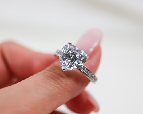 大粒ダイヤモンドリング MR39】大粒 ハートシェイプのCZダイヤモンドリング／PT900仕上げ