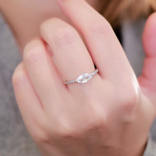 MR40】大粒マーキスのリング（横）／PT900仕上げ ウェディング