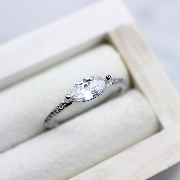 MR40】大粒マーキスのリング（横）／PT900仕上げ ウェディング