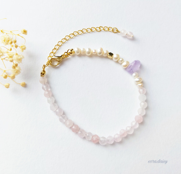 ローズクォーツ・淡水パール・アメジストの華奢な天然石ブレスレット
