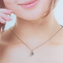 ラブラドライト【Labradorite】 K18 ひと粒ネックレス 3枚目の画像