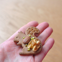 【ブローチ】りすクッキー 5枚目の画像