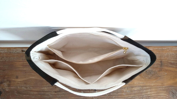 ●ファスナーポケット付き　バッグインバッグ　 迷彩柄　カモフラ柄 4枚目の画像