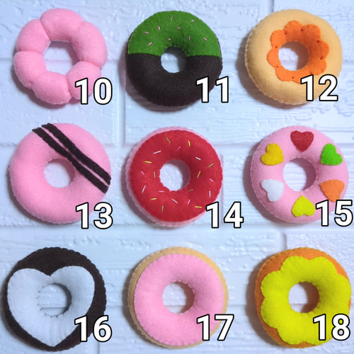 〖ニャンコ　商品違い多い❌翌日受取通知⭕️〗フェルトドーナツ ハンドメイド ドーナツ 5個 フェルト おままごと ドーナツでままごと