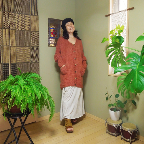 再入荷】つつむ 手編みモヘアロングカーディガン○サーモン