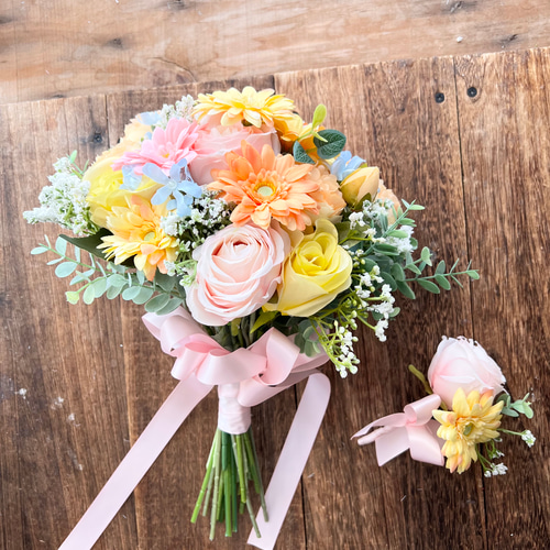 カラフルガーベラクラッチブーケ☆ ブーケ ほうき星☆ 通販 10627795