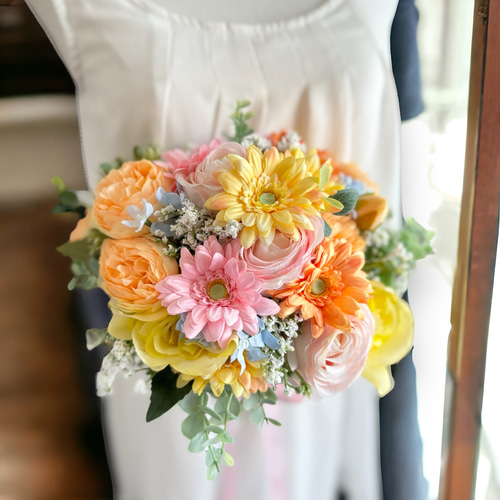 カラフルガーベラクラッチブーケ☆ ブーケ ほうき星☆ 通販 10627795