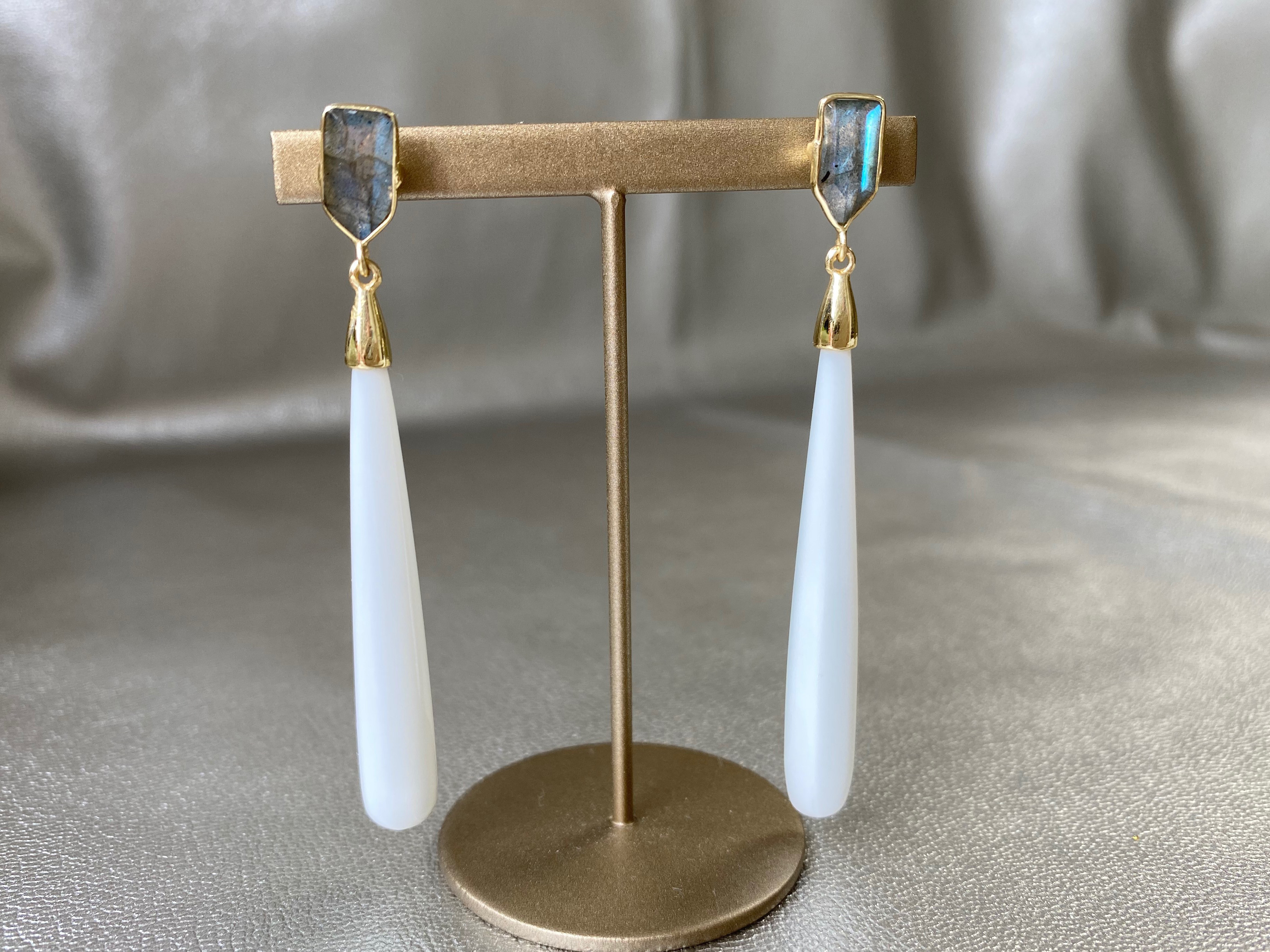 《SV925+K18YGコーティング》天然石ピアス◇ラブラドライト◇ホワイトアゲート