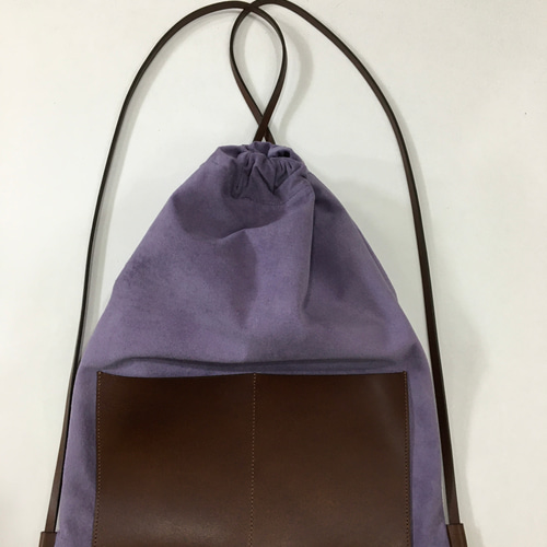 ピッグスエードと本革のナップサック(紫) リュック・バックパック