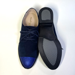 「23.5cm 1,000日圓折扣SALE」Mannish雙色鞋（海軍藍x藍色和銀色）時尚輕便，易於行走的鞋子♪ 第6張的照片