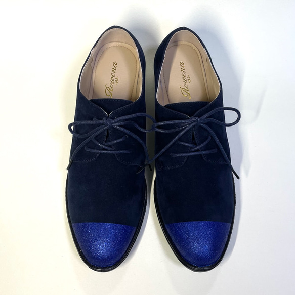 「23.5cm 1,000日圓折扣SALE」Mannish雙色鞋（海軍藍x藍色和銀色）時尚輕便，易於行走的鞋子♪ 第3張的照片