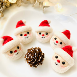 【期間限定】サンタクロース☆クリスマスブローチ《羊毛フェルト》 3枚目の画像