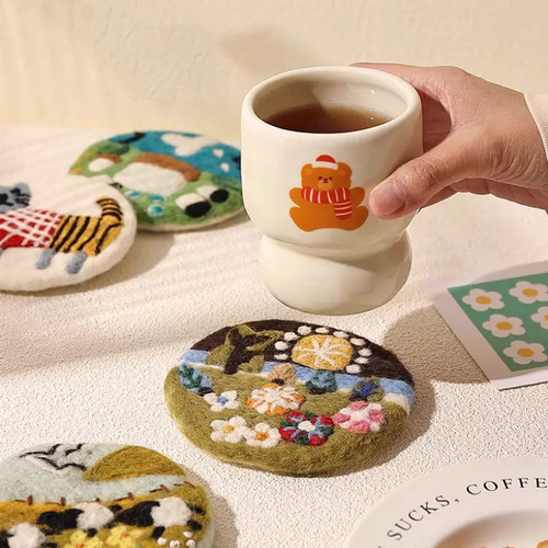 かわいいコーヒーテーブルコースターセット、パンチニードルマグラグ、カスタムタフテッドコースター、寮のデスク装飾、手作りコースター、クリスマス感謝祭ギフト  - Etsy 日本 牧歌的風景コースター ウールフェルトコースター、ハンドメイドかわいいコテージコアコースター キッチン装飾 - 4枚セット