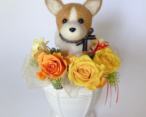 コーギーのプリザーブドフラワーアレンジメント（イエロー） 犬 母の日