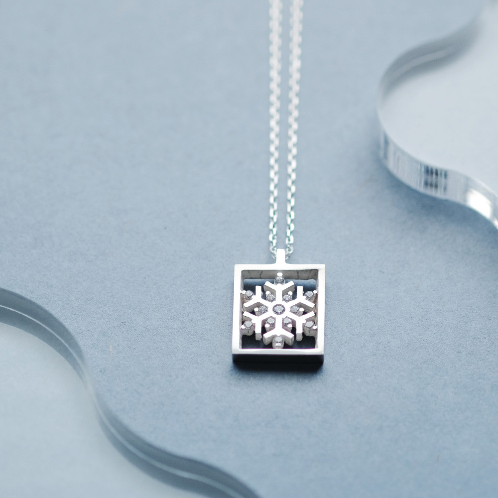 フレーム 雪の結晶 ネックレス シルバー925