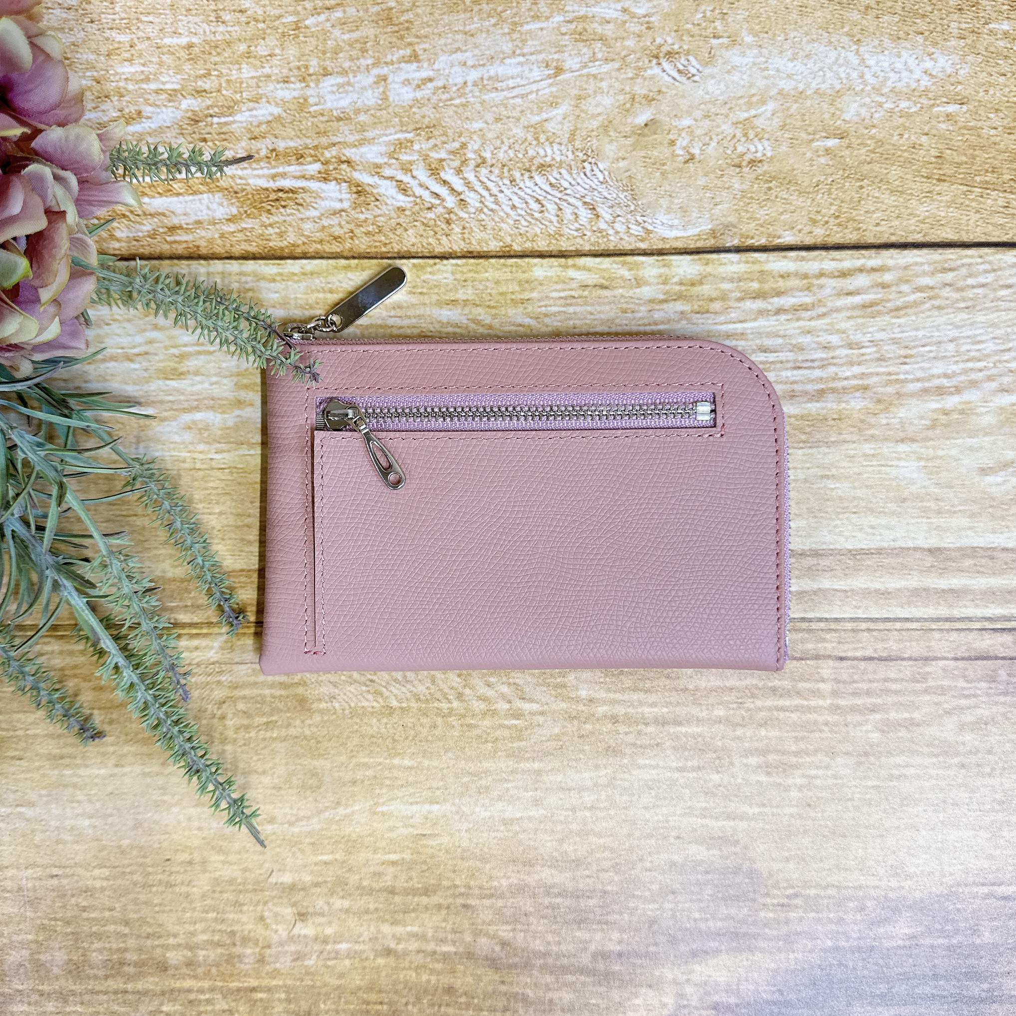 薄くて軽いコンパクトな財布  10枚カードポケット  カラフル ローズピンク スクイーズ squeeze