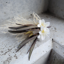 海外花とステラフラワーの大人クラッチブーケ♡ ドライフラワー  ウェディングブーケ 8枚目の画像