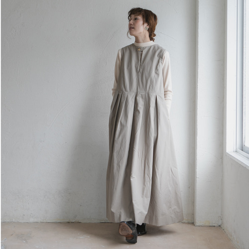 美品 ルネ 裾フリル ワンピース Aライン 洗える ベージュ フォーマル S 美品 ルネ 裾フリル ワンピース Aライン 洗える ベージュ