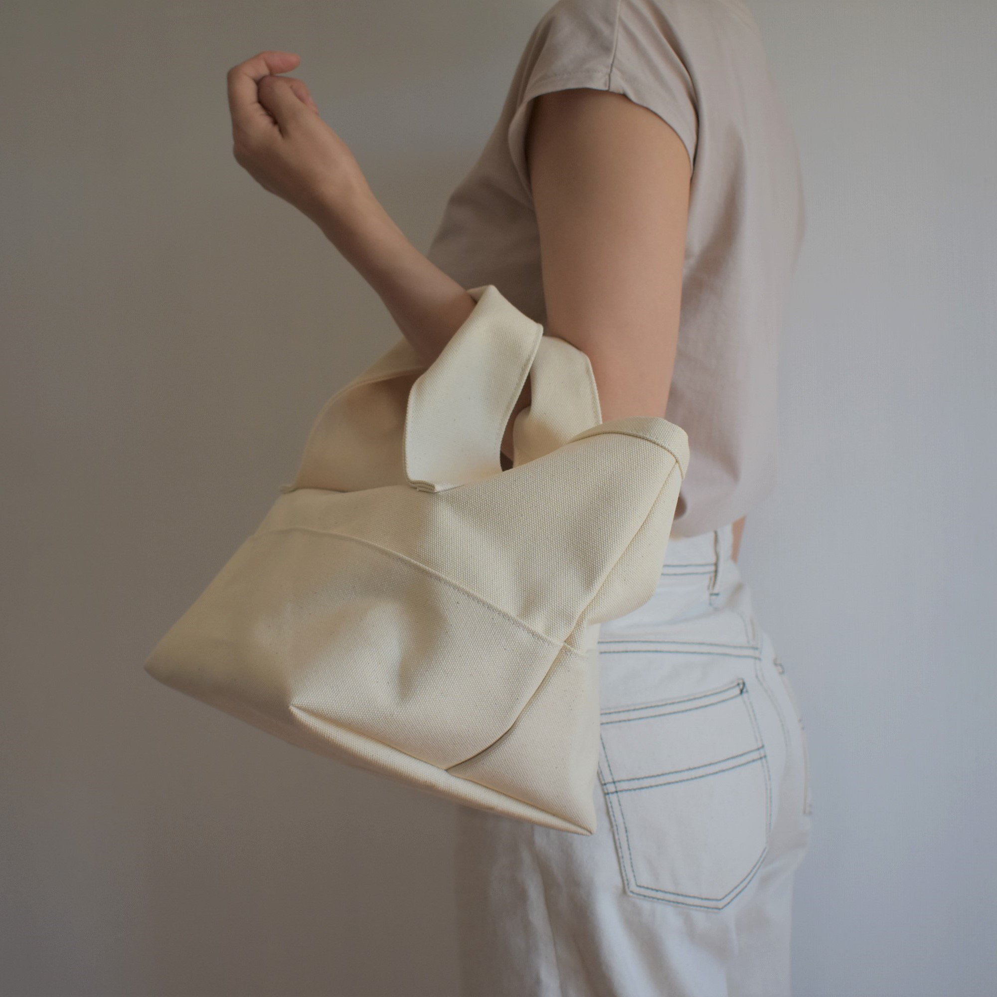 CHUBBY TOTE BAG (キナリ)トートバッグ 帆布 キャンバス マチ広め コンパクト