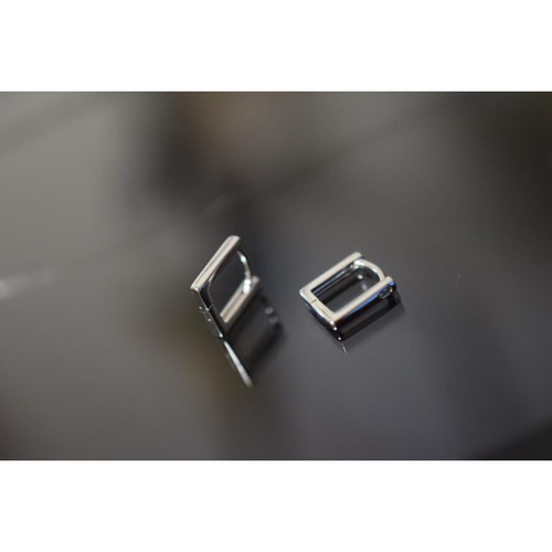 極美品★中折れフープピアス 楽天市場】K18中折れ式フープピアス(14.5mmペアシェープ)(ティア