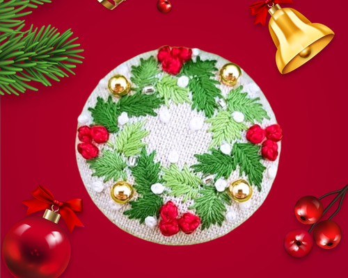手刺繍ブローチ・ヘアゴム《クリスマスリース》×生成り クリスマス