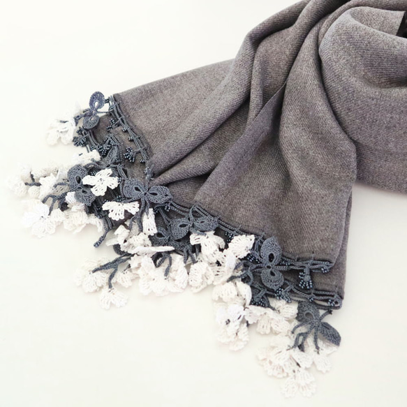 [Made to order] OYA Pashmina shawl [Flower of Wind] Gray 第5張的照片