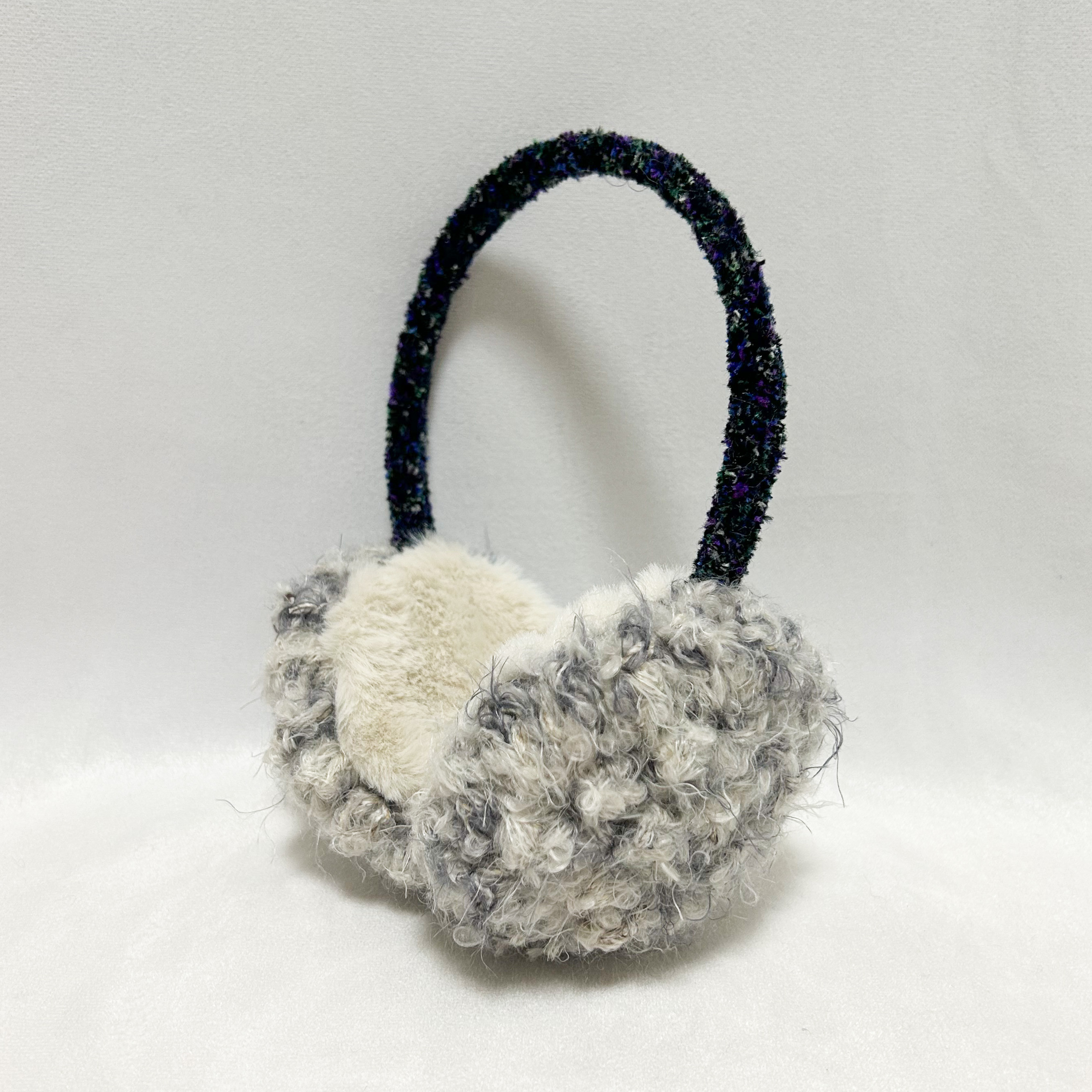 《Frost Wool》フロストウール イヤーマフ［Frost Gray／フロストグレー］手編み 冬小物 防寒 耳あて