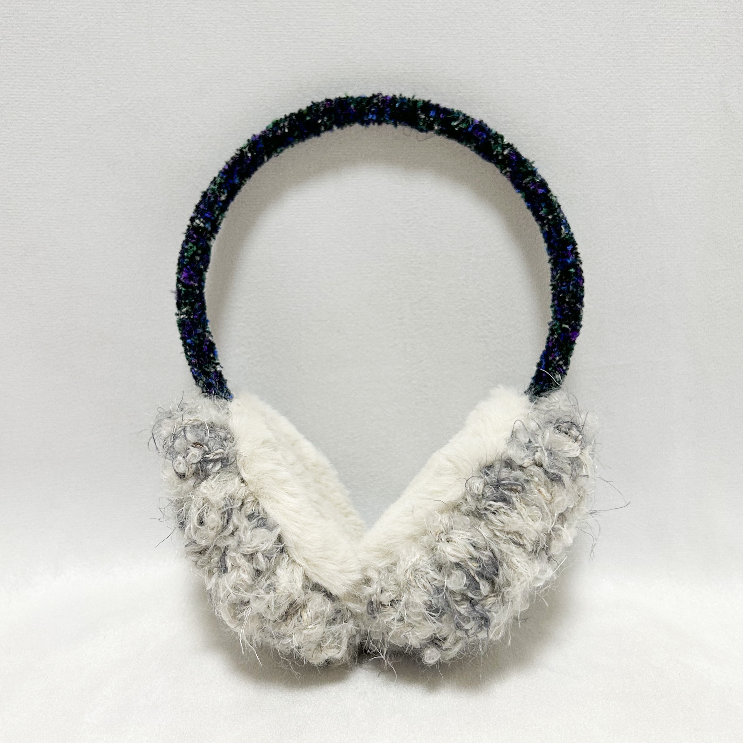 《Frost Wool》フロストウール イヤーマフ［Frost Gray／フロストグレー］手編み 冬小物 防寒 耳あて