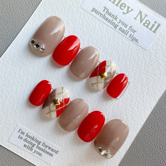 グレージュ ニュアンス♡ネイルチップ アーガイル 冬 ネイルチップ 赤 グレージュ 12月ネイル ニュアンス