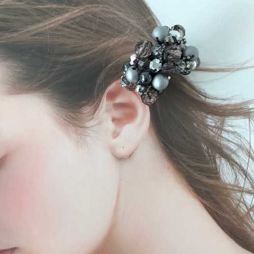 シルバー 色 の クロッシェ シュシュ かぎ針編み ビジュー