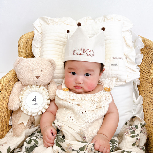 手縫い名入れベビークラウン》ハーフバースデー 誕生日 出産祝い 王冠