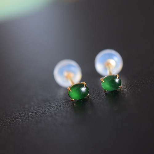A23-1 現品 k18金 一粒 ピアス ミャンマー産 天然 本翡翠 陽緑
