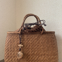 山葡萄籠バッグ　手作り　網代編み・花編み　巾着タイプ内布　オリジナルデザイン 山葡萄籠バッグ 手作り 網代編み・花編み 巾着タイプ内布