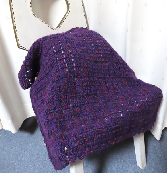 手編み ブランケット＊ひざ掛け★ジバンシィ毛糸で編みました。パープル 2枚目の画像