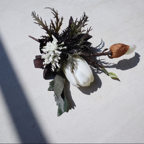 おしゃれ上級者のトレンド黒花が上品なチューリップブーケ♡ ブラック