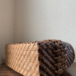 桜皮、山葡萄　桜皮かごバッグ　山葡萄かごバッグ　手作り　桜皮籠バッグ　山葡萄かごバッグ　花編み、網代編み　内布あり 6枚目の画像