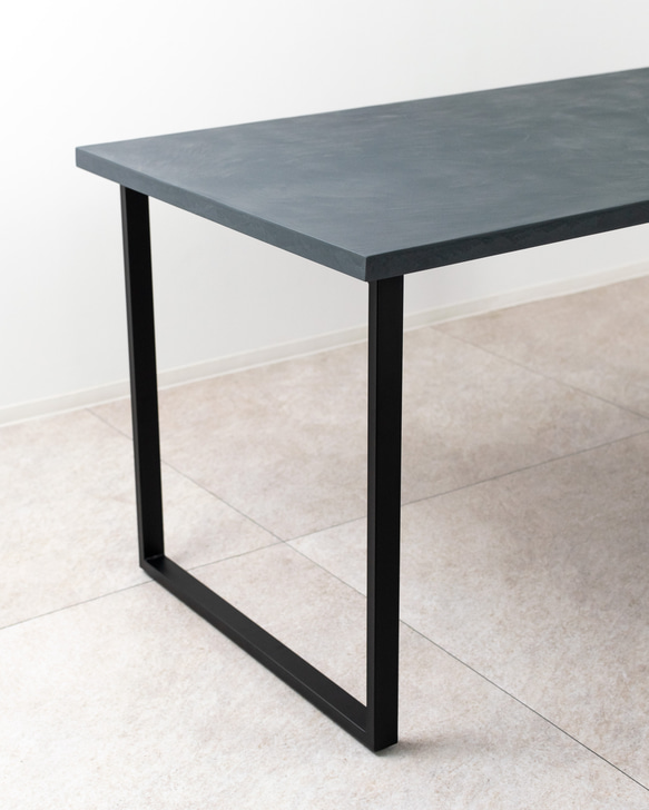 「サイズが選べる」モールテックスダイニングテーブル（ブラックスクエア脚タイプ） / コンクリート / モルタル 12枚目の画像