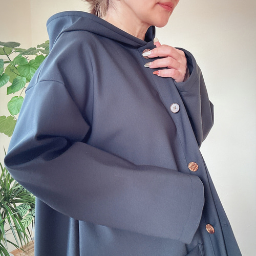 【FRAME】シェル オーバーサイズコート パッド入り オーバーサイズフィットコート - ブラック | ZARA Japan / 日本