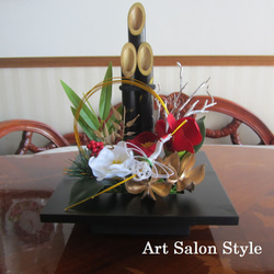 紅白椿と竹のお正月飾り　 2枚目の画像