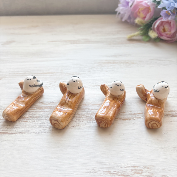 【再販】枝にちょこんとシマエナガ 箸置き/陶器製 鳥 雪の妖精　 2枚目の画像