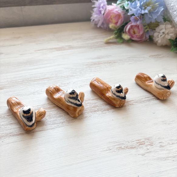 【再販】枝にちょこんとシマエナガ 箸置き/陶器製 鳥 雪の妖精　 3枚目の画像