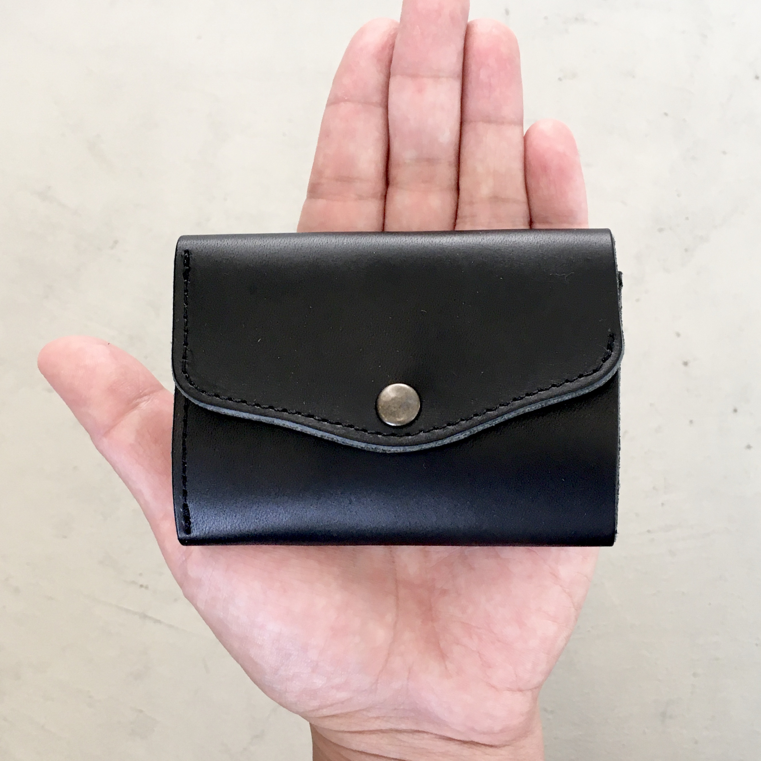 栃木レザー　ヌメ革の三つ折コンパクト財布　選べる無料or有料刻印【4色展開】