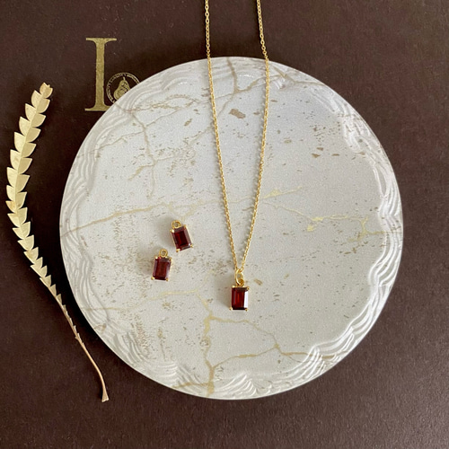 ガーネット レクタングル□サージカルステンレス ネックレス