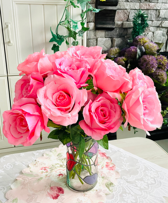 フラワーアレンジメント 薔薇の香りに誘われて no52 3本組薔薇、鮮やかなピンク、アーティフィシャルフラワー