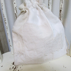 ホワイトアンティークリネンパッチの巾着ポーチ　;手刺繍レース、アンティークホームスパンリネン 3枚目の画像